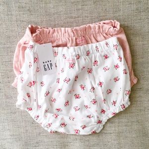 NWT 2 pc. Baby Gap Floral Bloomer Bottom Set 0-3 m